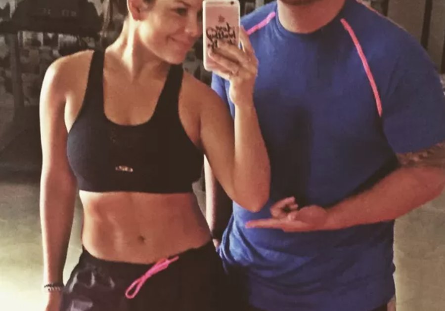 EGO: Fernanda Souza mostra barriga sarada nas redes sociais